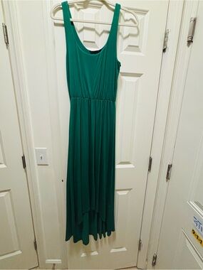 EUC Felicity & Coco Emerald Green Asymmetrical SHOW STOPING Maxi Dress SIZE XS